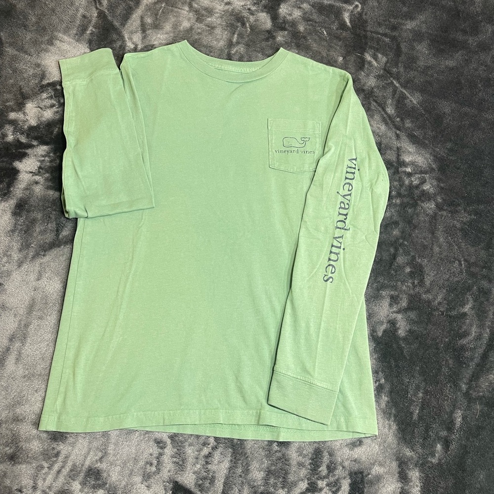 Vineyard Vines long sleeve T